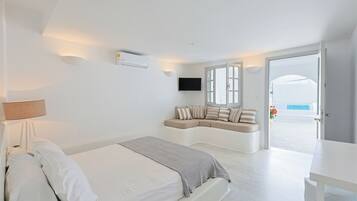 2 bedrooms, iron/ironing board, travel crib, free WiFi