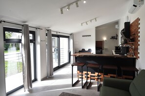 Smart TV - Villa Harmonia - Private apartment in Villa in Salerno 5 minutes from sea (Salerno)