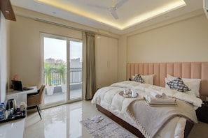 Luxury Apartment, Balcony, City View | Blackout curtains, soundproofing, iron/ironing board, free WiFi - The Lodgers 1 BHK Apartments Sector 52 (Gurugram)