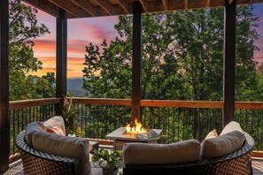 Property grounds - Soaring Ridge | 3 King Suites • Game Room • Hot Tub • Mountain Views (Sevierville)