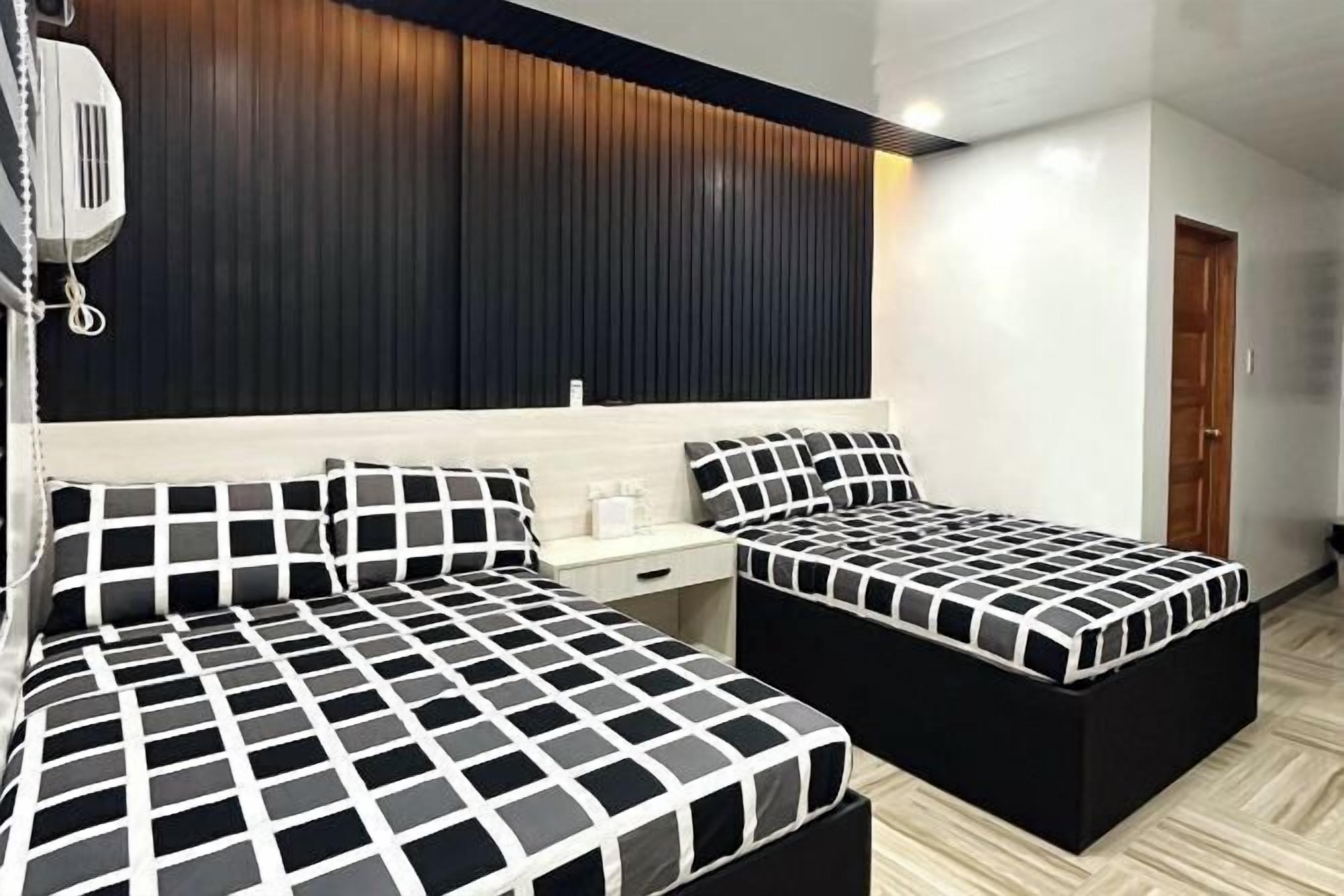 Bureau, espace de travail pour ordinateur portable