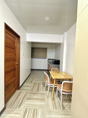 Deluxe Double Room - Casa Monica (Tuguegarao)