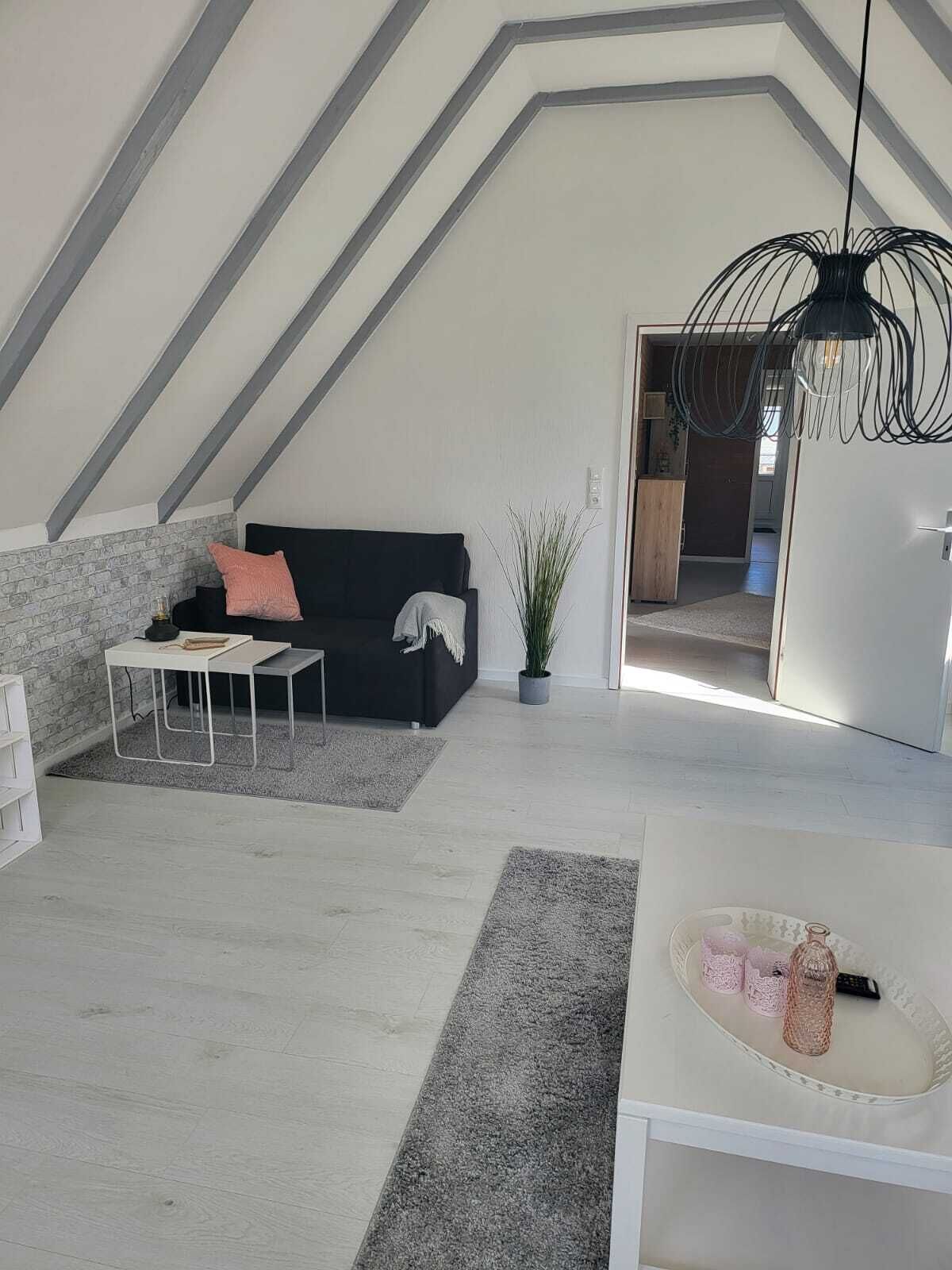 Quiet And Centrally Located Apartment (Approx. 80m/2) Friedeburg "The Gateway To The North Sea" - Friedeburg