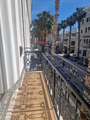 Habitació, 1 dormitori, balcó, vistes a la ciutat | Balcó