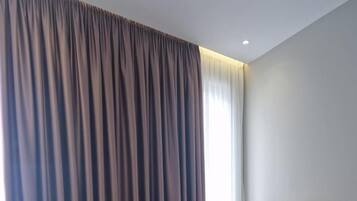 Room, 1 Bedroom, Smoking, City View | 1 bedroom