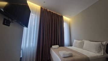 Room, 1 Bedroom, Smoking, City View | 1 bedroom