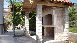 Unclassified image, 4 of 38, button - Three Bedroom House With Terrace (Pasman)