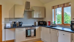 Unclassified image, 2 of 30, button - Countryside Cottage With Private hot Tub, No Deposit (Liskeard)