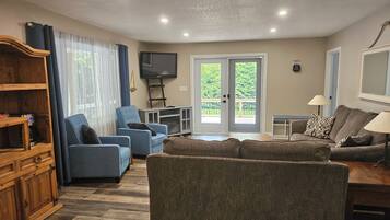 TV, fireplace, DVD player