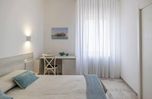 Room, 1 Bedroom, Smoking | 1 bedroom