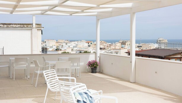 Unclassified image, 1 of 19, button - Room-beautiful Room in the City Centre w (Vieste)