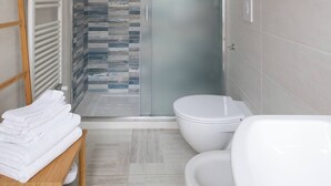 Unclassified image, 5 of 19, button - Room-beautiful Room in the City Centre w (Vieste)