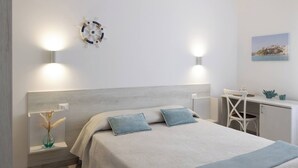 Unclassified image, 3 of 19, button - Room-beautiful Room in the City Centre w (Vieste)