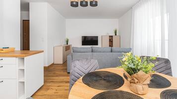Appartement Confort, balcon | 1 chambre, fer et planche à repasser, Wi-Fi gratuit