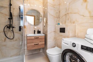 Appartamento Comfort, balcone | Bagno