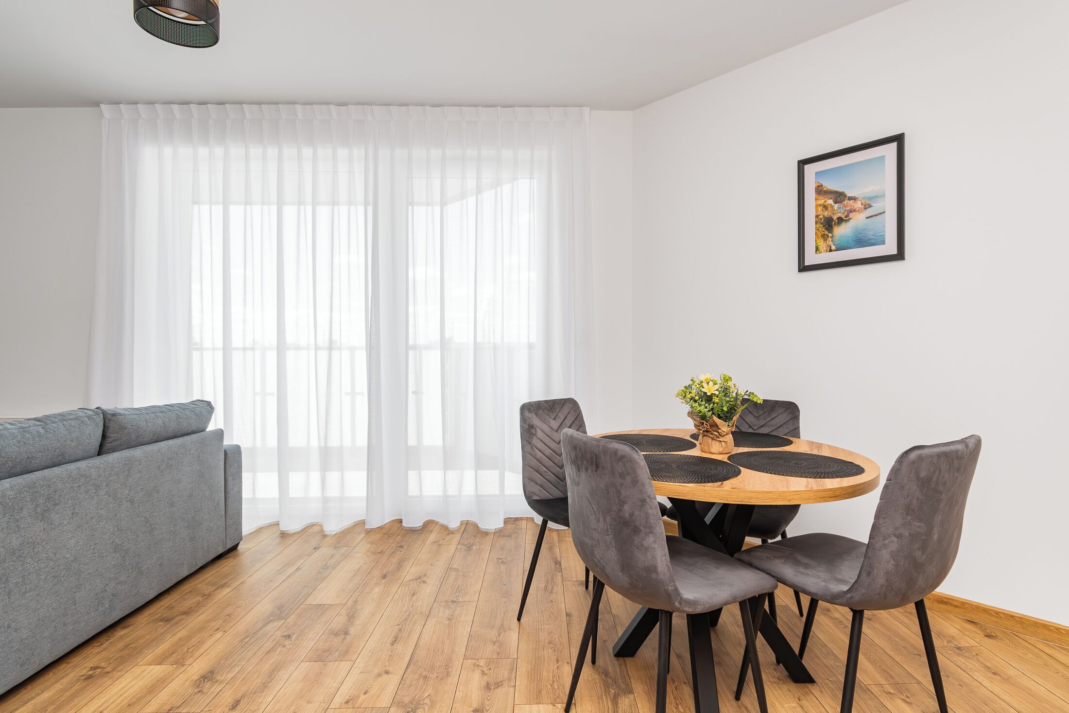 Departamento Confort, balcón | Servicio a la habitación
