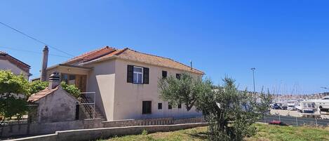 Apartment | Exterior