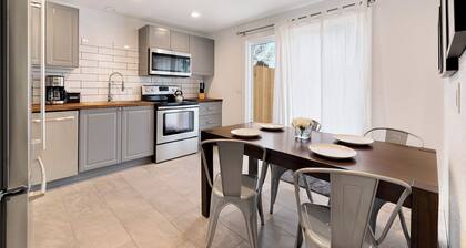 Rocky Mountain Gateway Spacious Yard, Group Stay