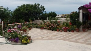 Exterior - Apartment in Razanac Near Beach Rtina (Razanac)
