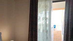 Room - Apartment in Razanac Near Beach Rtina (Razanac)