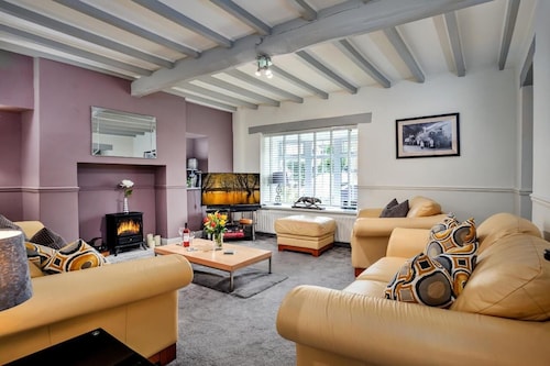 Cosy 3 Bed Stone Cottage, Harrogate, North Yorkshire