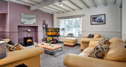Cosy 3 Bed Stone Cottage, Harrogate, North Yorkshire