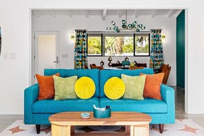 3 bedrooms, Internet - Luxury 4-bedroom Home With Pool Spa Stunning Mountain Views (Palm Springs)