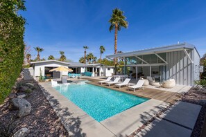 Exterior - Luxury 4-bedroom Home With Pool Spa Stunning Mountain Views (Palm Springs)