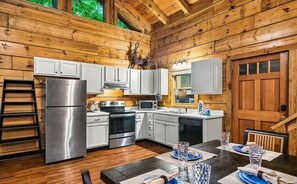 Suíte | 3 quartos, acesso à internet de alta velocidade