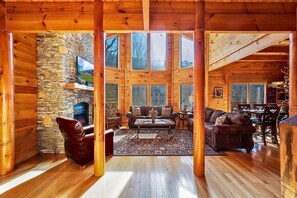 Suite | 5 bedrooms, Internet