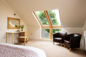 7 bedrooms, iron/ironing board, travel cot, WiFi