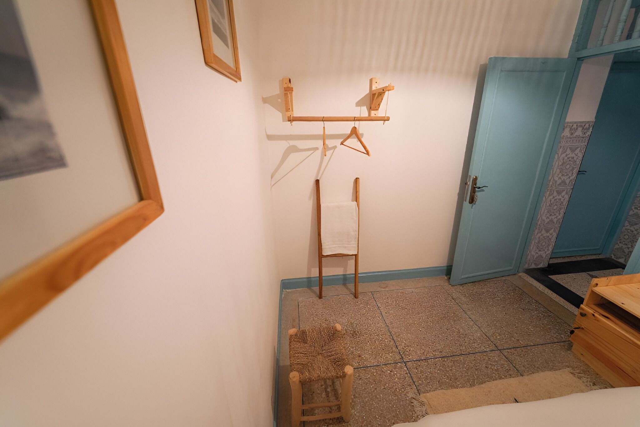 Foto - Anza sets house