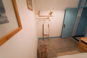 Classic Single Room | Free WiFi