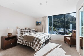 2 室のベッドルーム、アイロン / アイロン台、WiFi、ベッドシーツ