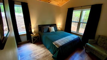 3 chambres, fer et planche à repasser, Wi-Fi, draps fournis