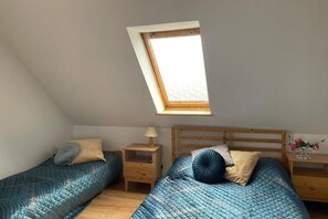 2 bedrooms, WiFi, bed sheets