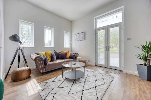 2 Bedroom in the Heart of Loch Lomond