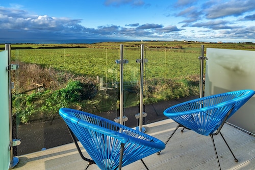 Chalet in Tintagel With Stunning Sea Views