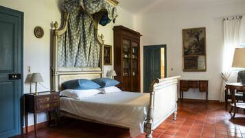 Chambre Double Classique, salle de bains attenante, vue jardin (Chambre Double Classique) | Literie de qualité supérieure, lit parapluie, Wi-Fi gratuit