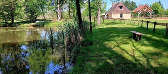 Exceptional country house with pond.