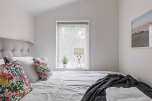 2 slaapkamers, een strijkplank/strijkijzer, wifi, beddengoed