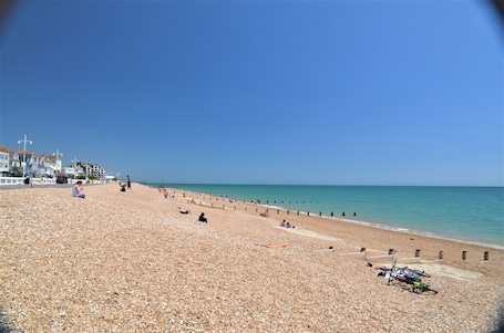 Beach. Tern Cottage by inspirestays.com - a cottage that sleeps 4 guests in 2 bedrooms