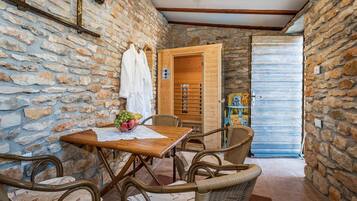 House | Dining
