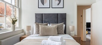 Modern 1BR Downtown Stay