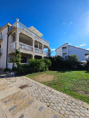 Apartment | Bahagian luar