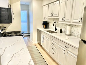 Fridge, microwave, oven, stovetop - REMODELED 2-bedroom condo in Vail - new listing (Vail)