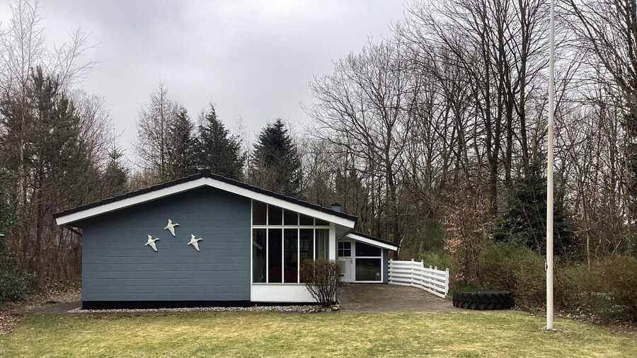 6 Person Holiday Home in Ansager