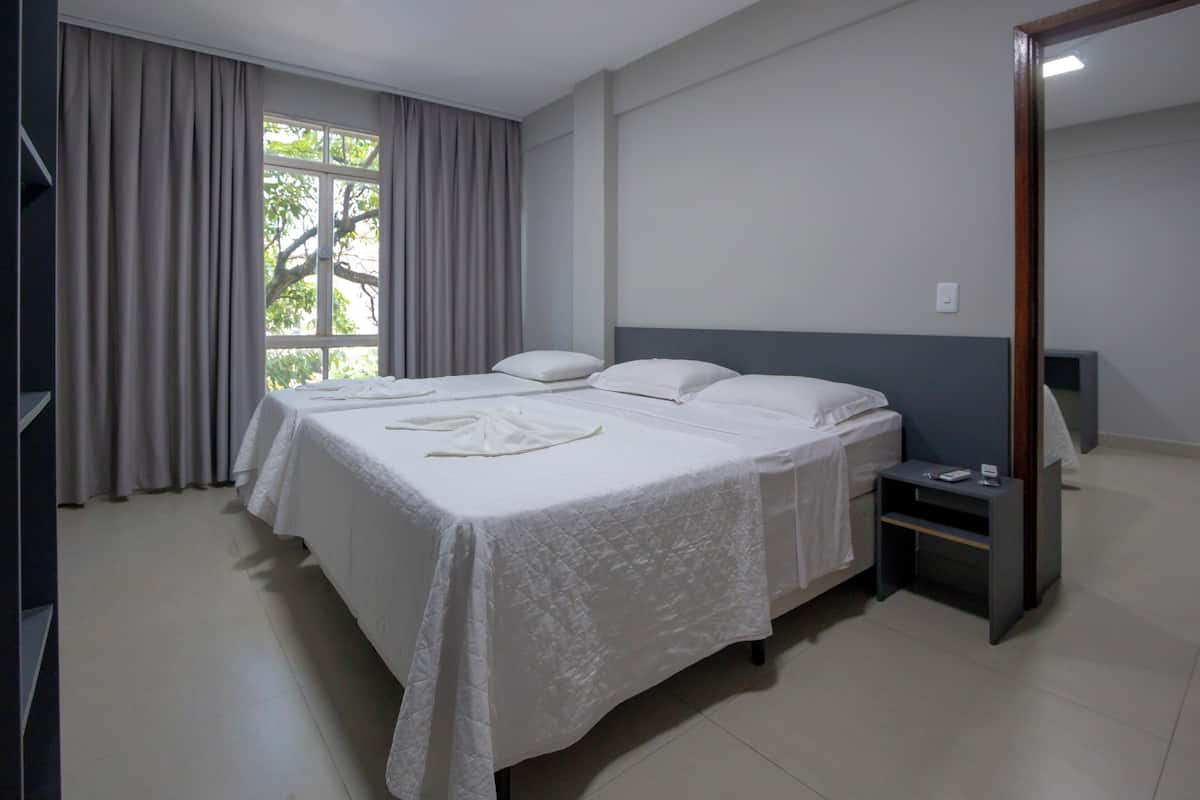 Superior Studio Suite, City View | Free WiFi, bed sheets