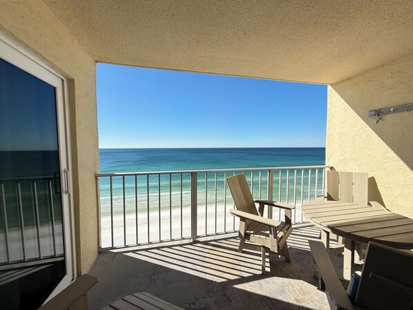 Property grounds - 2 Bedroom Deluxe Oceanfront Condo w/Private Balcony, just steps from the beach! (Panama City)