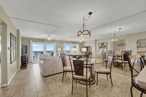 Dining - 2 Bedroom Deluxe Oceanfront Condo w/Private Balcony, just steps from the beach! (Panama City)